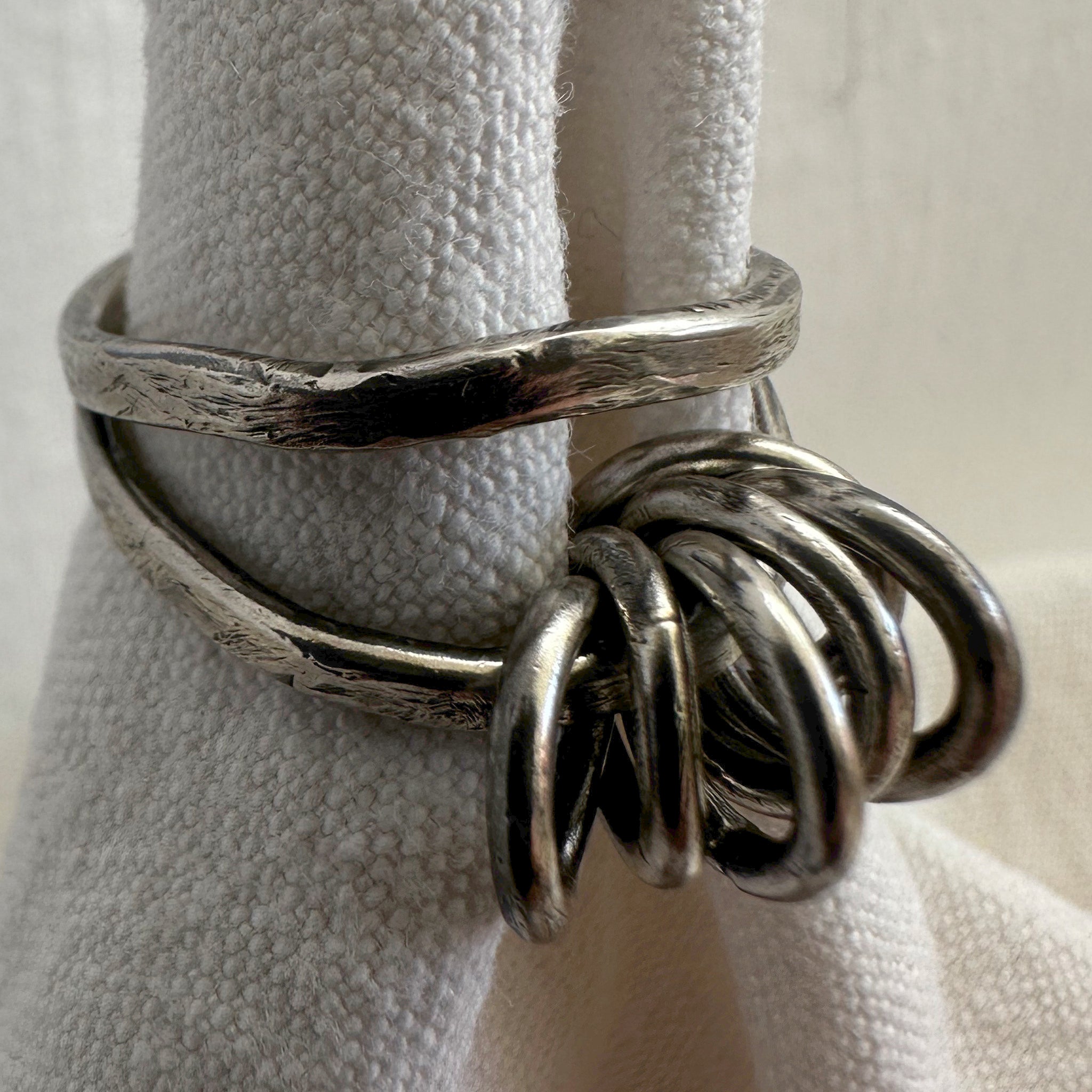 "Bague Zahra en argent 925 - anneaux multiples irréguliers avec 6 petits anneaux EMIKemi fabrication Française"